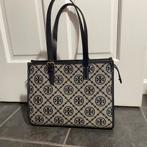 Tory burch T Monogram Small Tote NWT Tory Navy